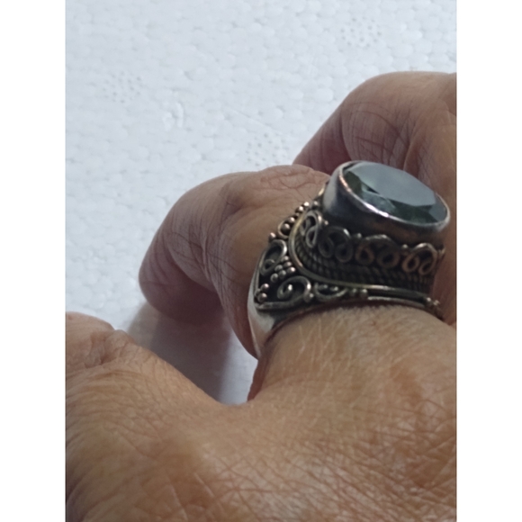 Sterling Silver Ring with Green Amethyst G… - Picture 2 of 5